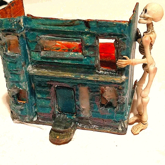 Miniature Doll house dollhouse - Picture 1 of 3